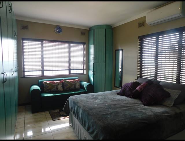 4 BEDROOM HOUSE FOR SALE IN SHALLCROSS